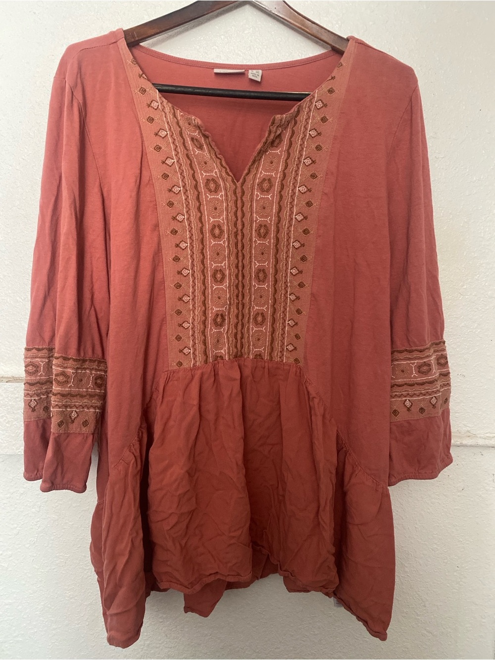 LOGO by Lori Goldstein Embroidered Rust Salmon colir shorter Tunic